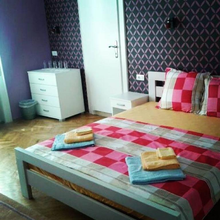 Family Top Rooms Bela Lada Sobe ノヴィ・サド エクステリア 写真